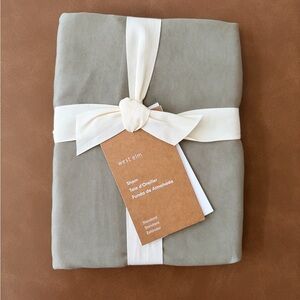 NWT West Elm Brushed TENCEL Twill Standard Sham - Vetiver Green (1)